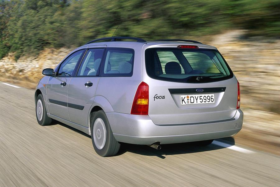  Ford Focus Wagon 1999 года  (фото 8 из 75)